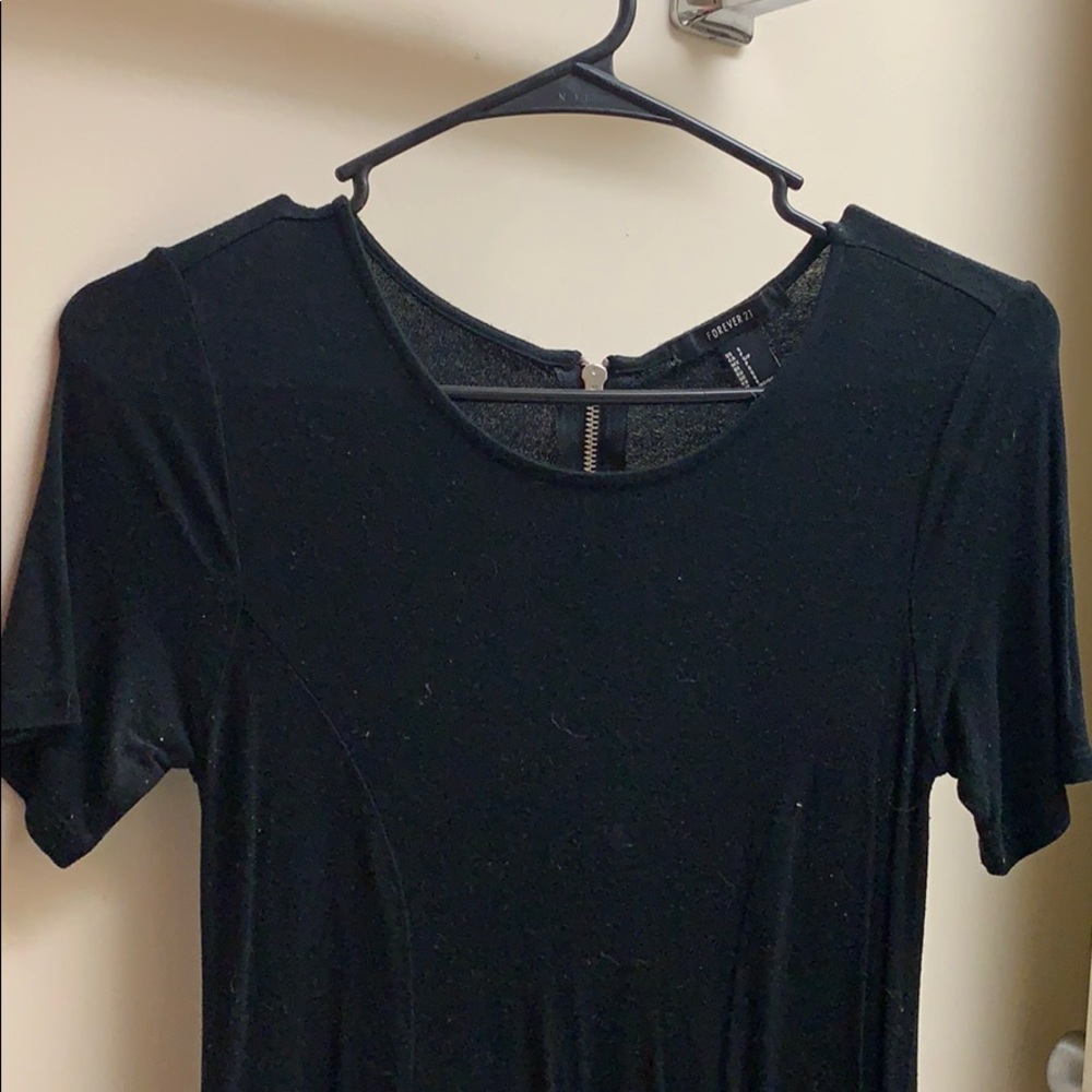black short sleeved forever 21 dress